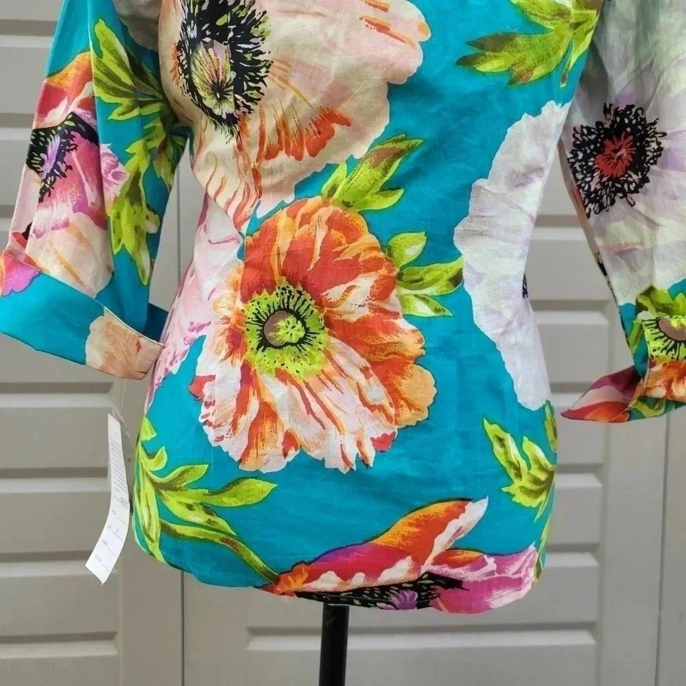 René Blooming Flower Top René Blooming Flower Top Garden Blossoms